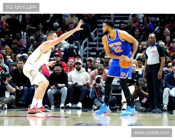 尼克斯伤病更新：唐斯哈特能否出战成疑球队面临重要考验